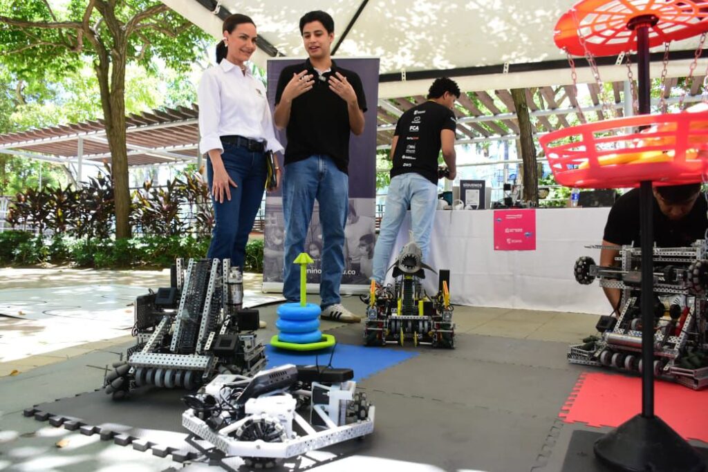 Tech Caribe Fest Barranquilla 2025 en la Plaza de la Paz